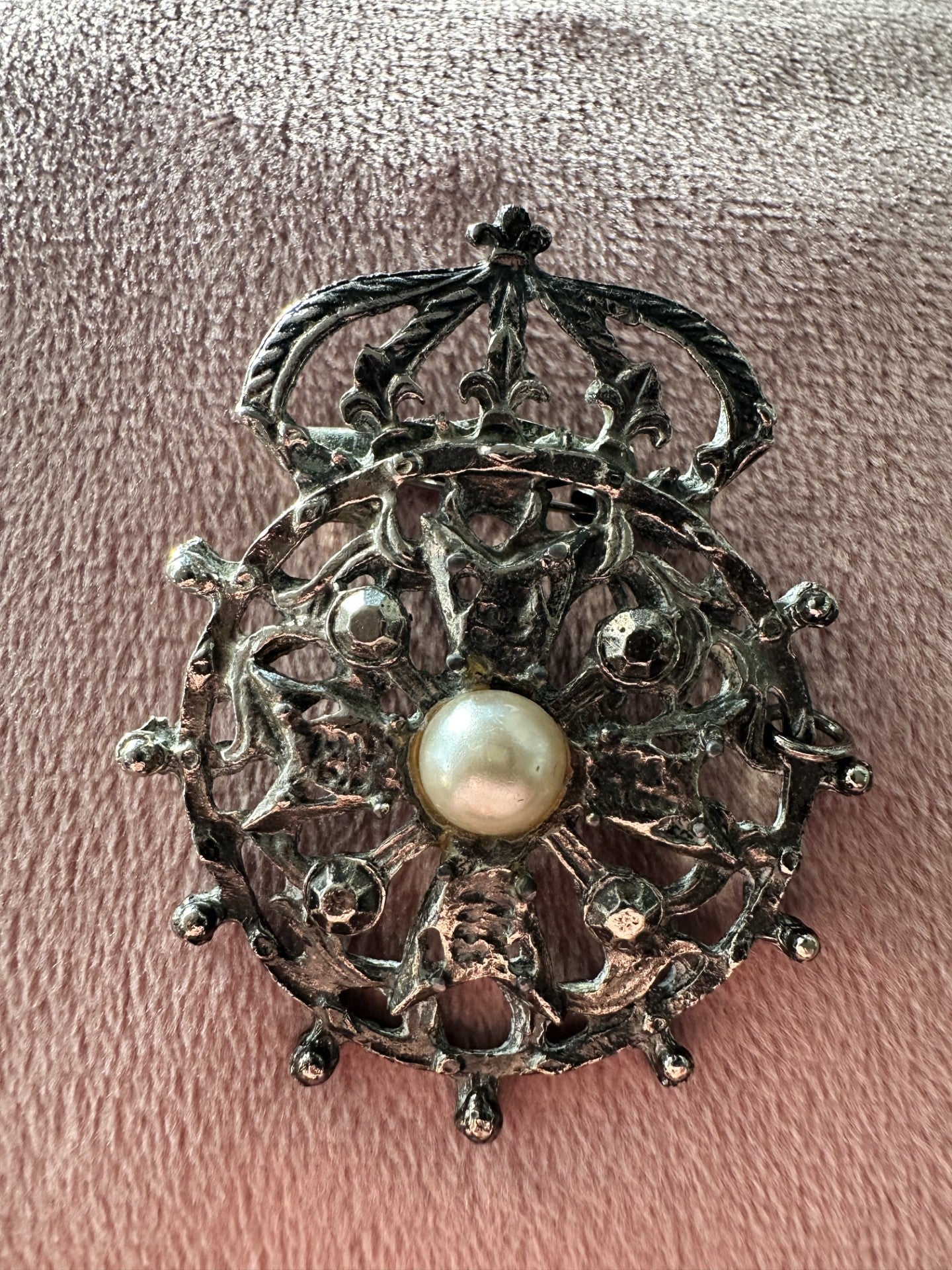 Antique-Inspired Crown Brooch with Faux Pearl