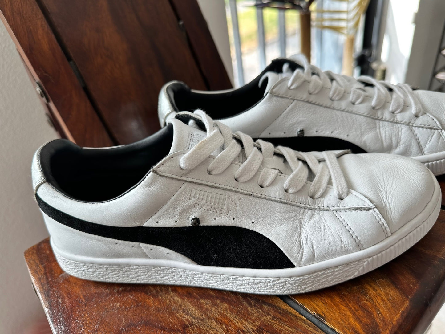 Coming Soon
PUMA x Karl Lagerfeld - White Low-Top Sneakers