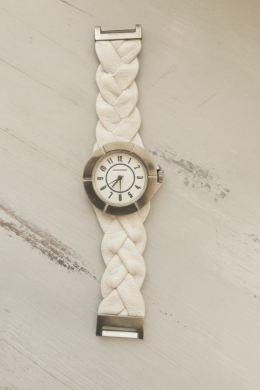 Dyrberg/Kern Statement Watch – Vintage White Edition