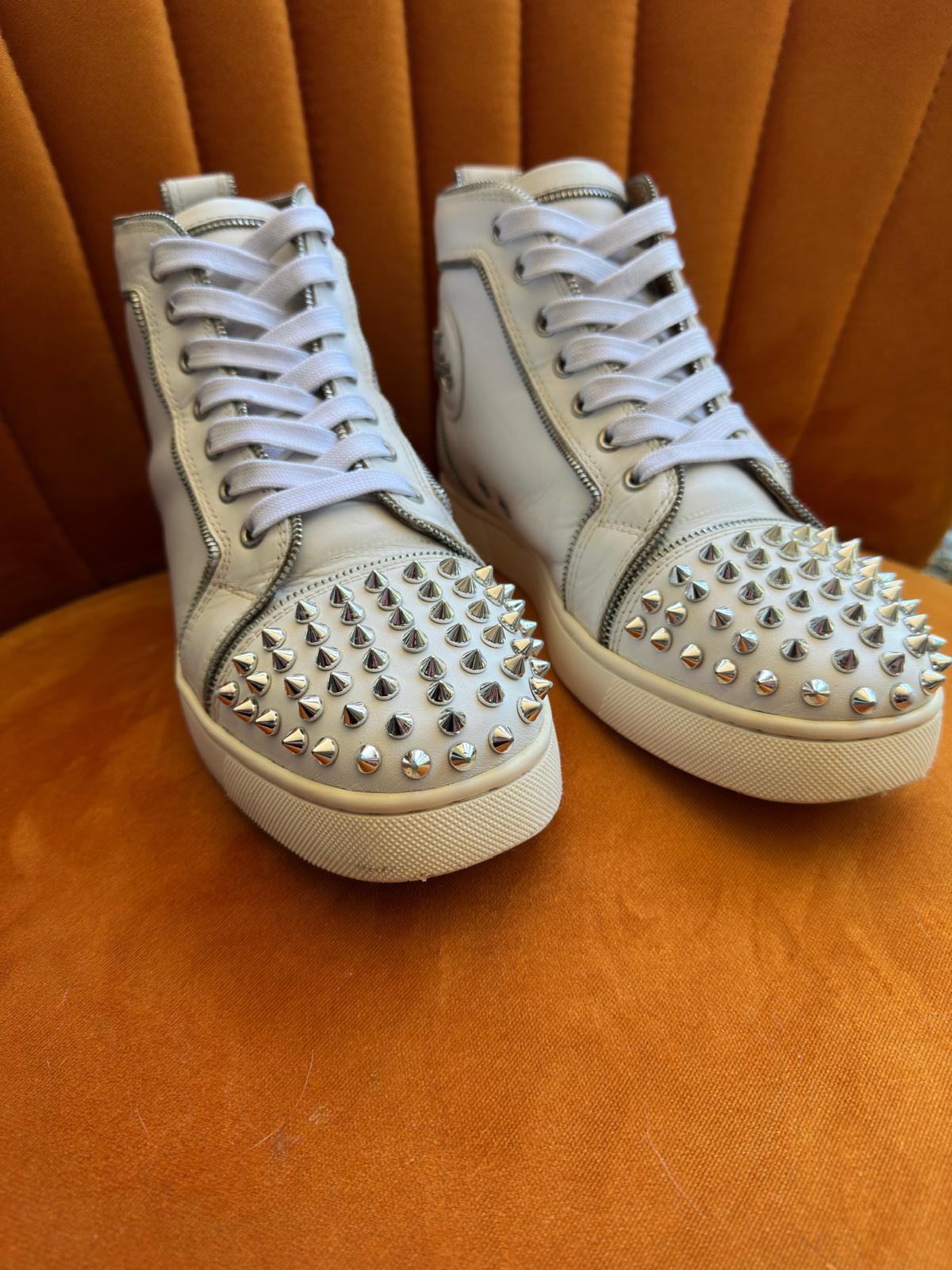 Christian Louboutin Louis Spikes - High-Top Sneakers - Wit/Zilver
