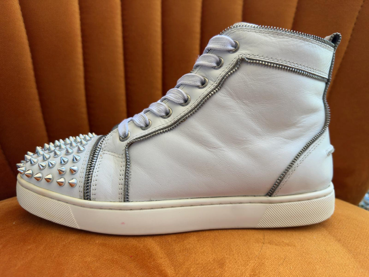 Christian Louboutin Louis Spikes - High-Top Sneakers - Wit/Zilver