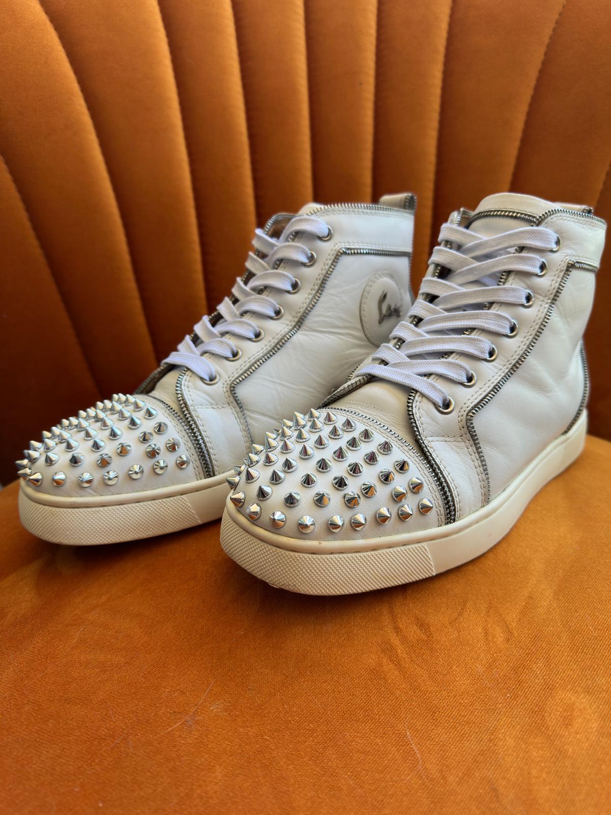 Christian Louboutin Louis Spikes - High-Top Sneakers - Wit/Zilver