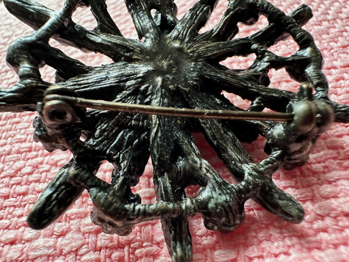 Vintage Bronze-Tone Starburst Brooch with Clear Rhinestones