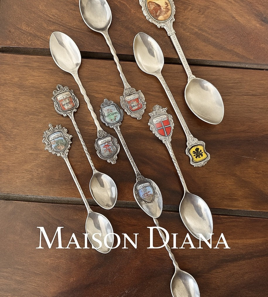 Worldwide Souvenir Spoon Collection – Set of 10 Vintage Collector Pieces