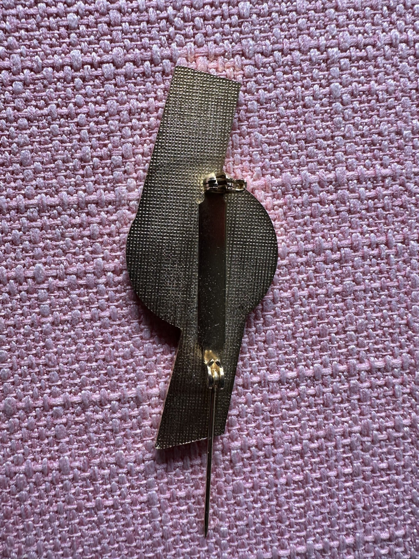 Bold 1980s Geometric Statement Brooch – Memphis Style Enamel Design