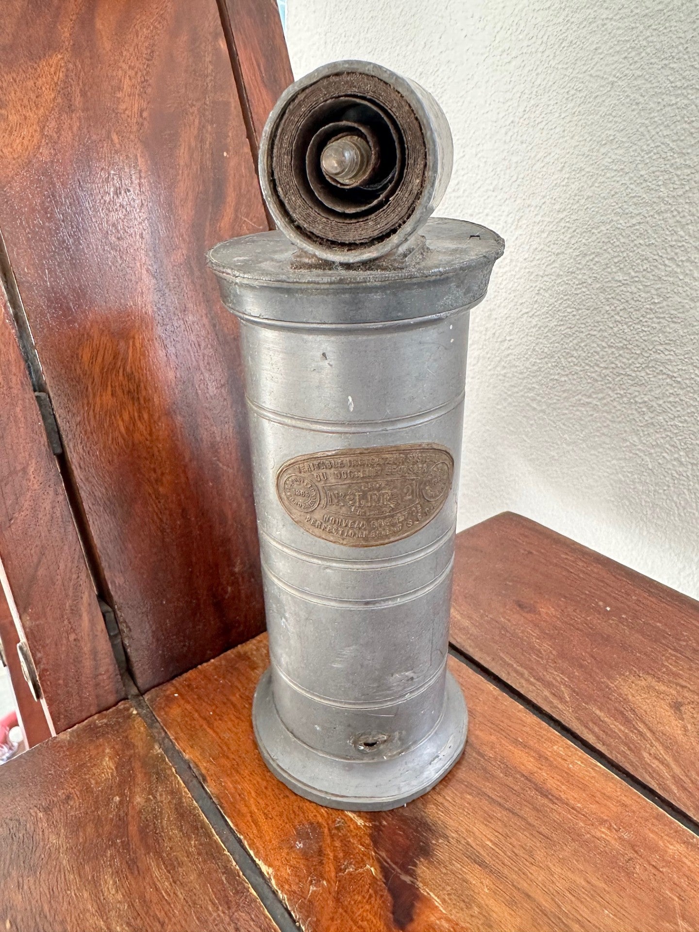 Antique “Irrigateur Système du Docteur Eguisier” – No. 2 Model | Circa 1880