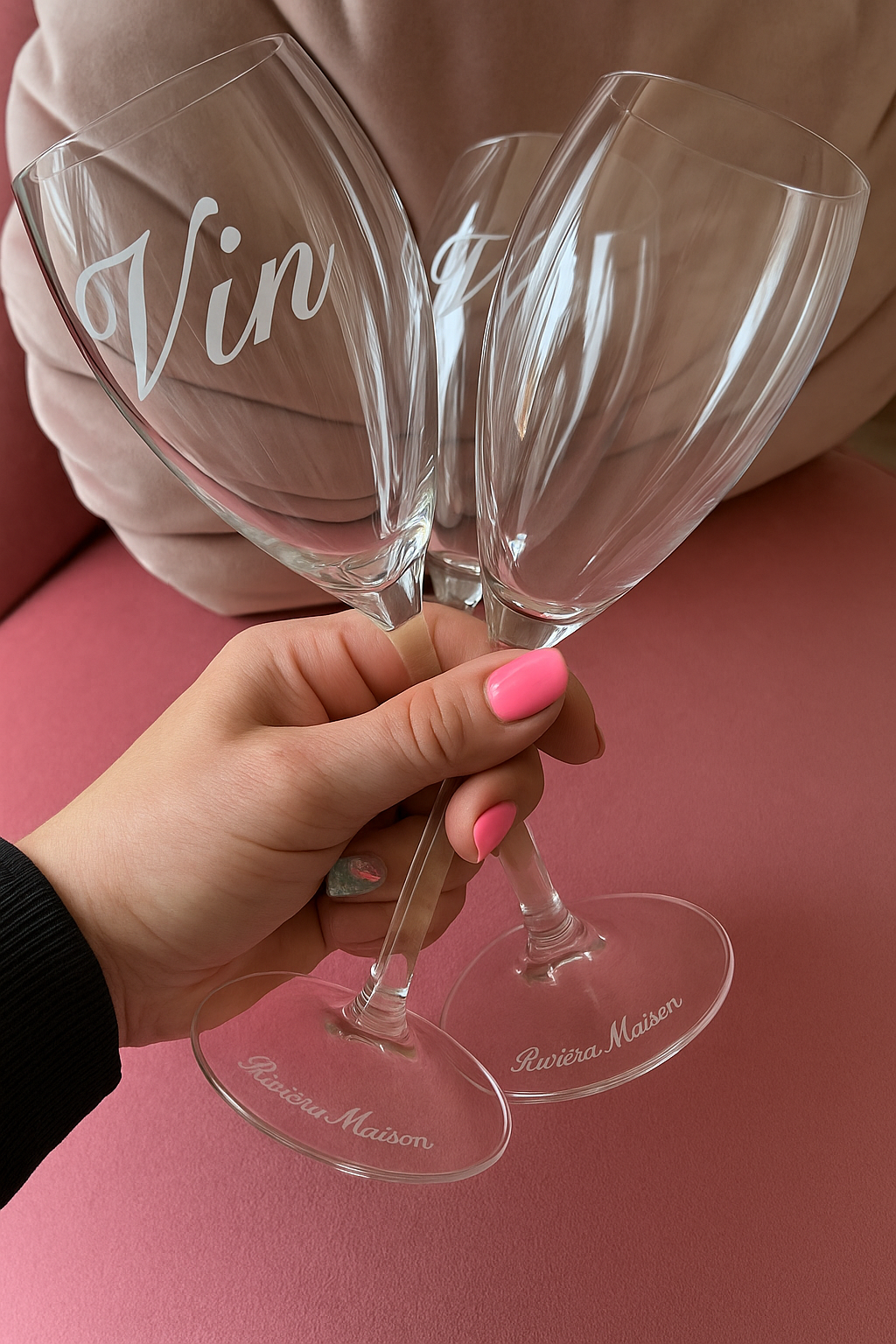 Rivièra Maison - “Vin” Wine Glass – Elegant French Charm in Every Sip