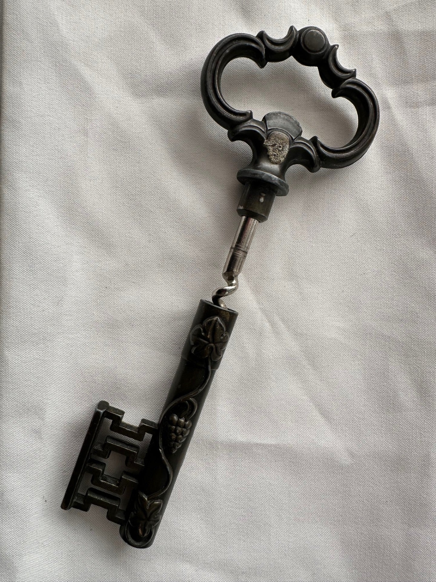Decorative Key-Shaped Corkscrew – “In Vino Vita”