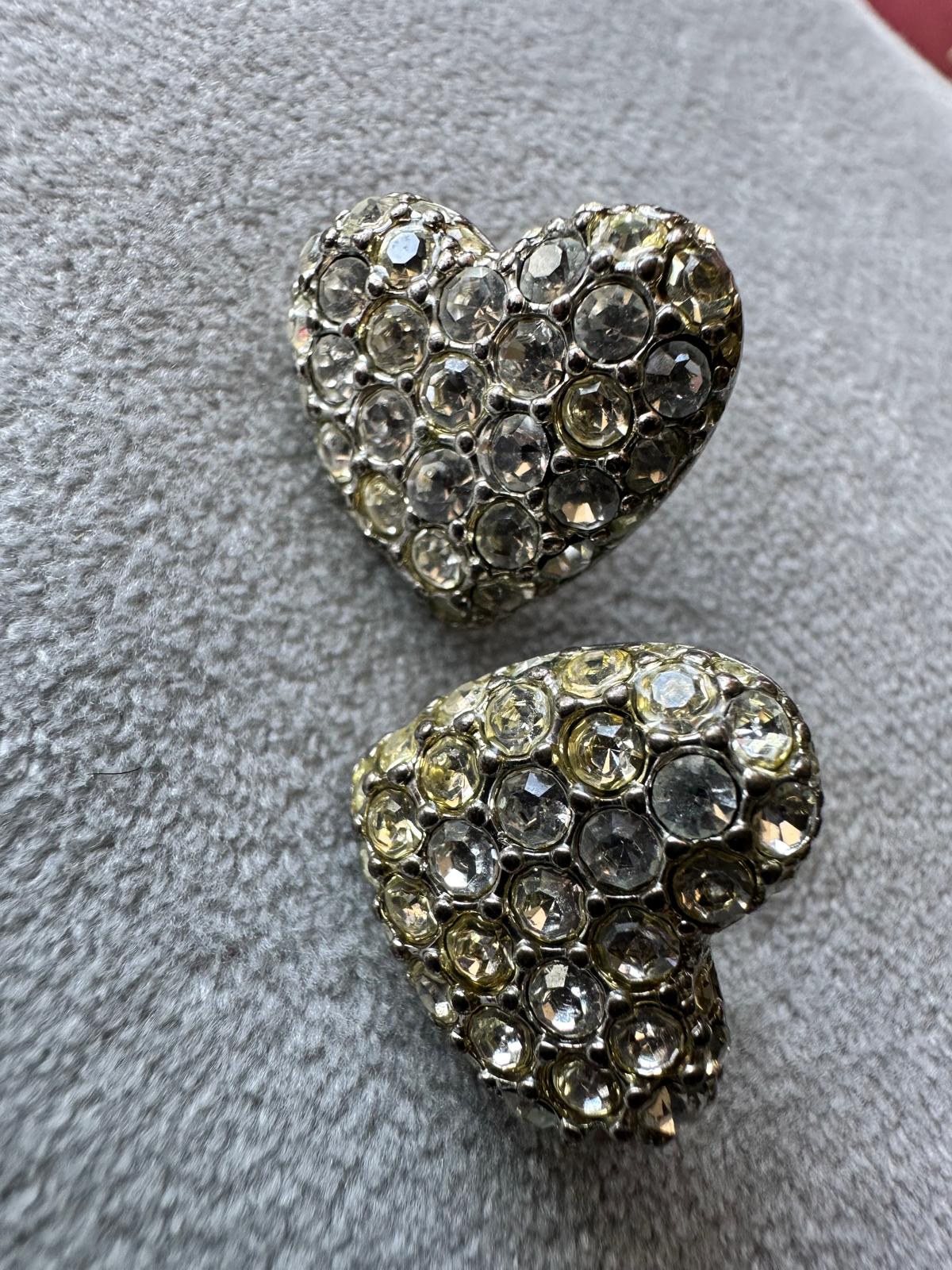 Vintage Rhinestone Heart Stud Earrings – 90s Inspired