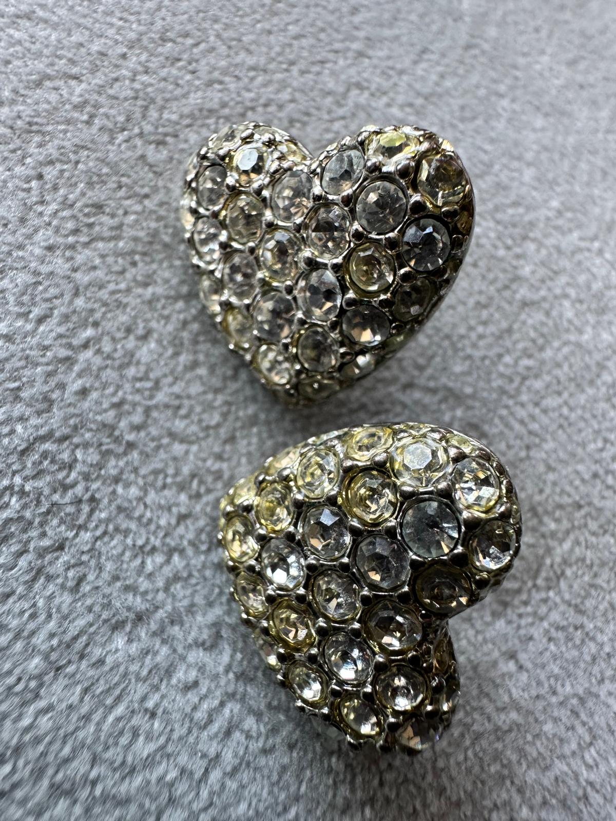 Vintage Rhinestone Heart Stud Earrings – 90s Inspired