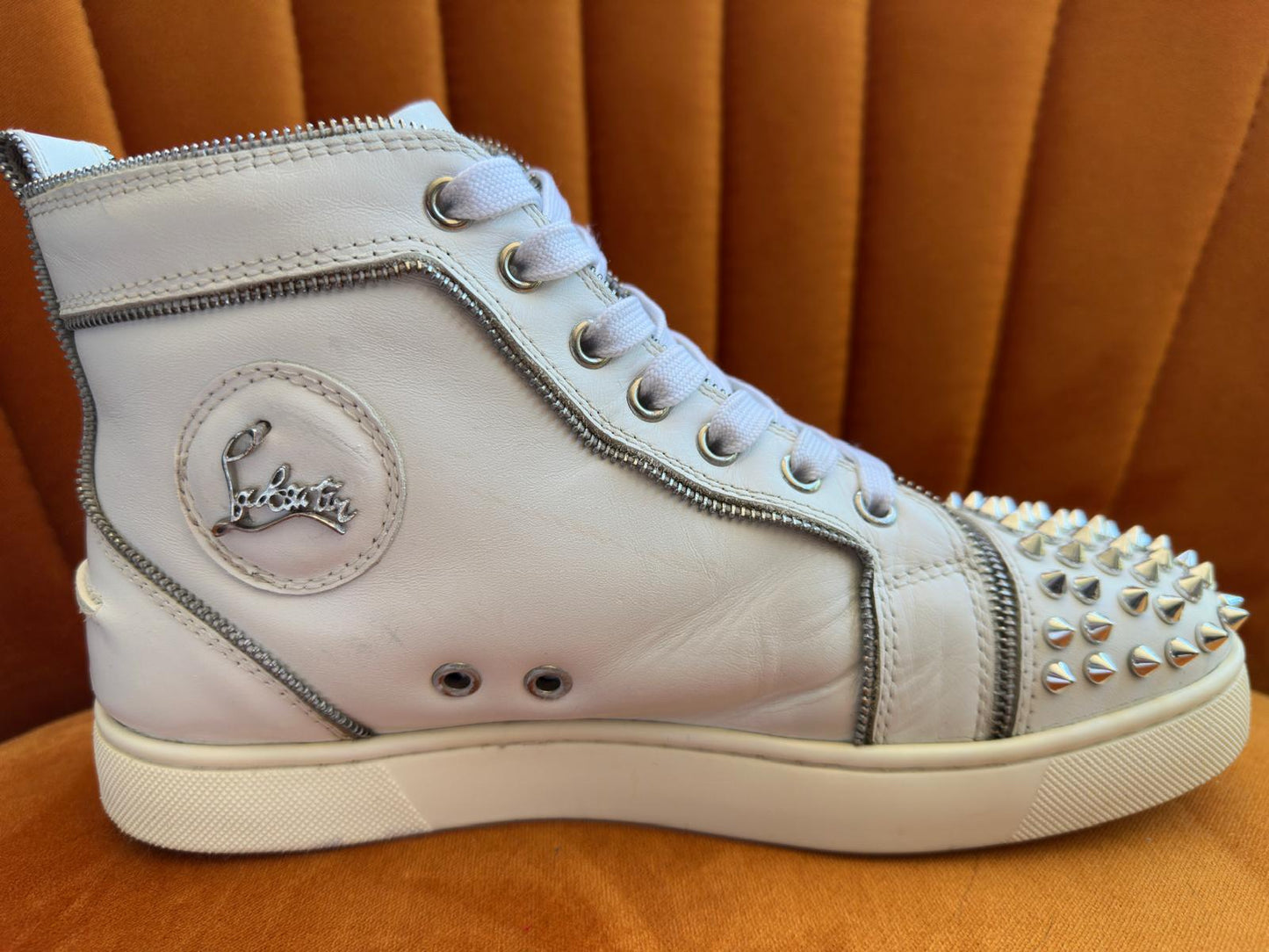 Christian Louboutin Louis Spikes - High-Top Sneakers - Wit/Zilver