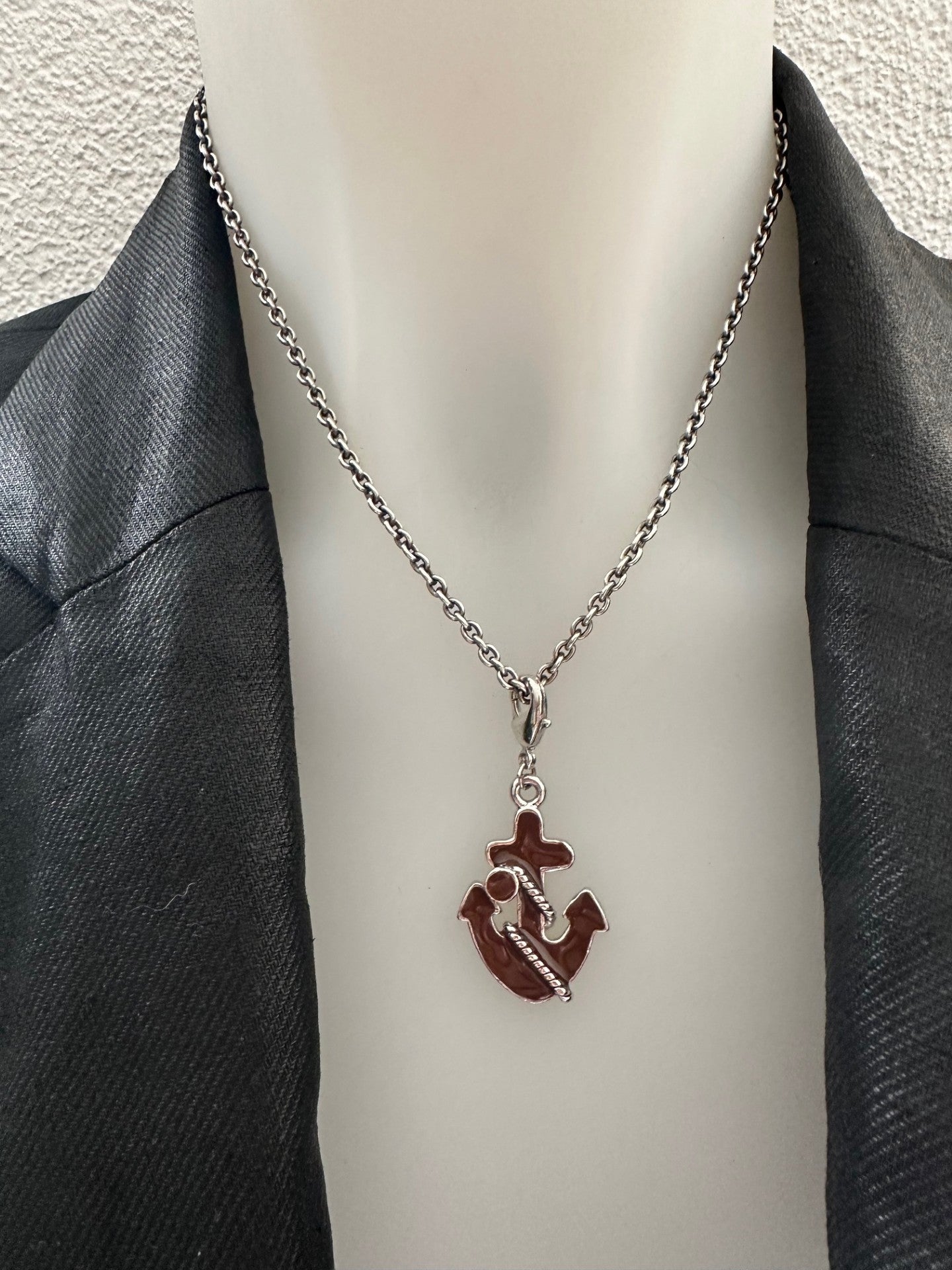 “Faith, Hope & Love” Anchor Necklace – Vintage Symbolism in Enamel & Silver Tone